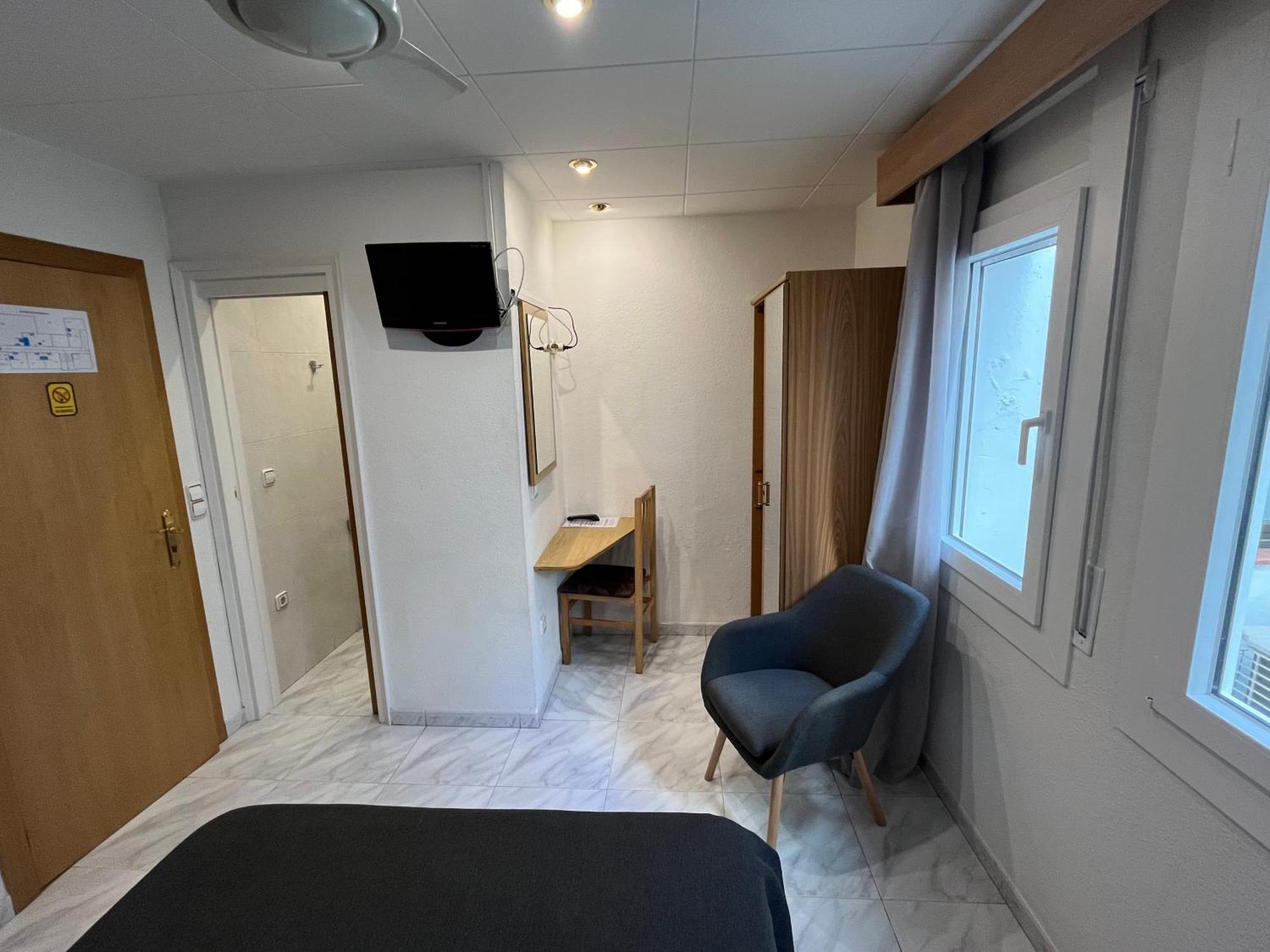 Hostal Tarrés Anglés Habitación foto